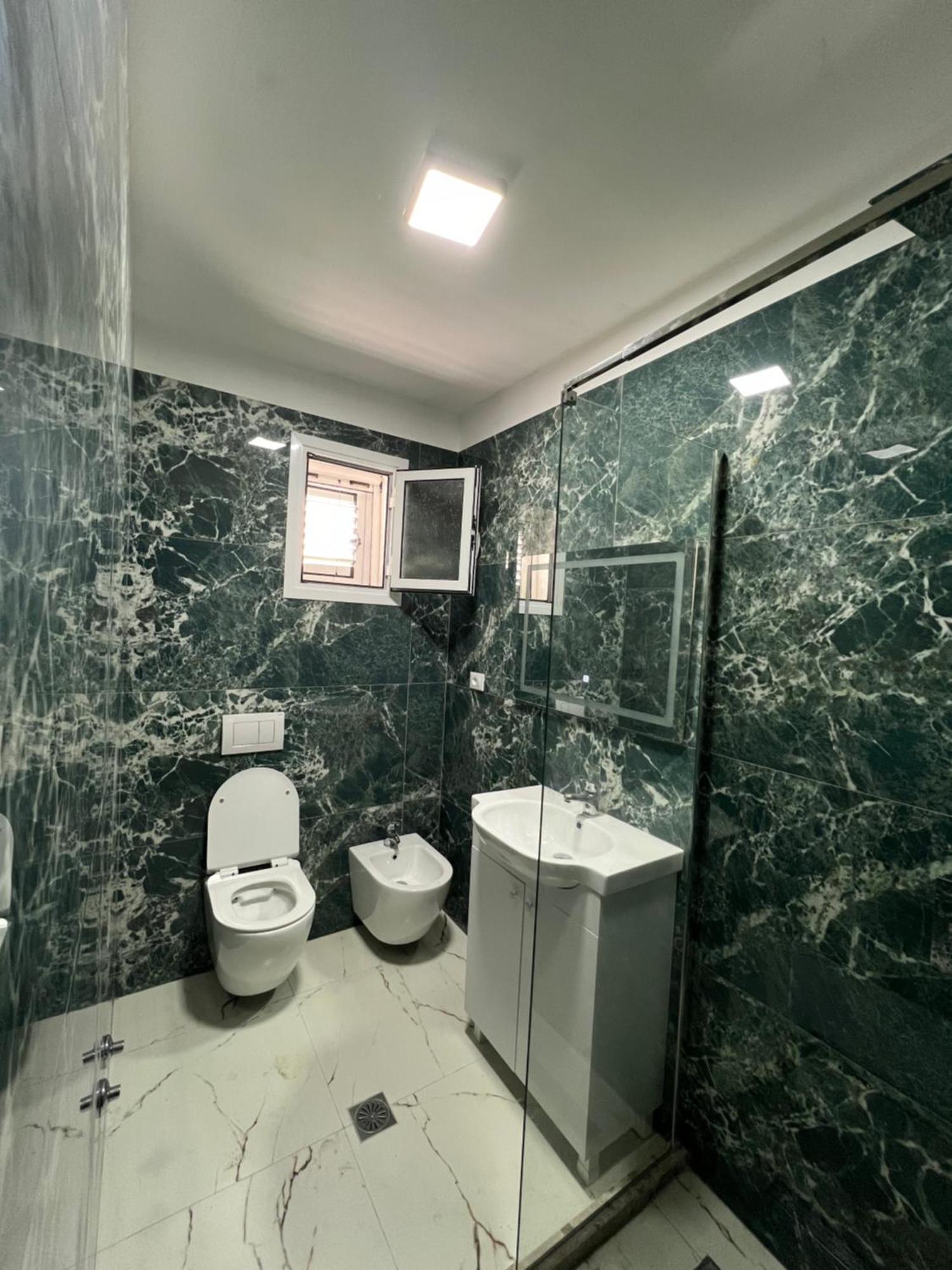 Trip-Stop Apartments Vlore Bagian luar foto