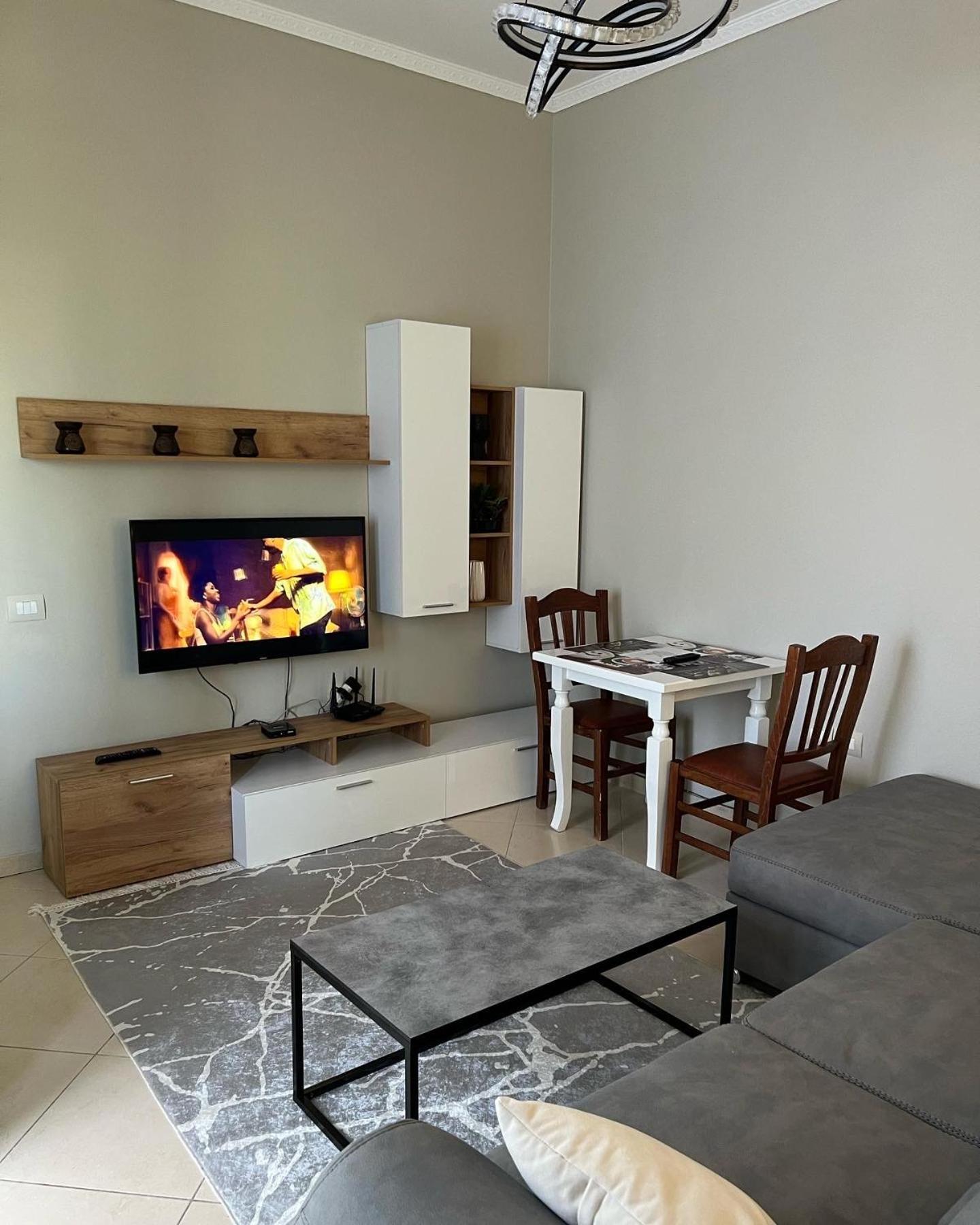 Trip-Stop Apartments Vlore Bagian luar foto